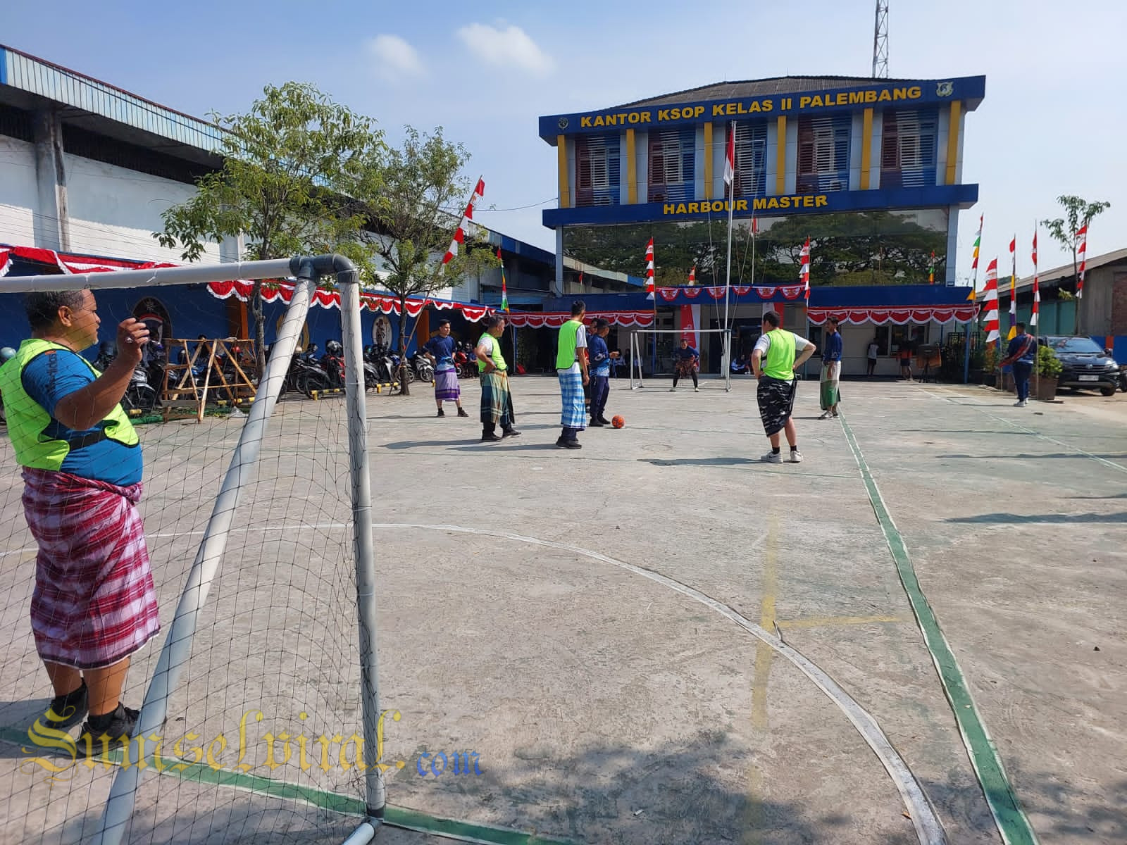 Meriahkan HUT RI Ke 78, KSOP Palembang Gelar Lomba Futsal Pakai Sarung