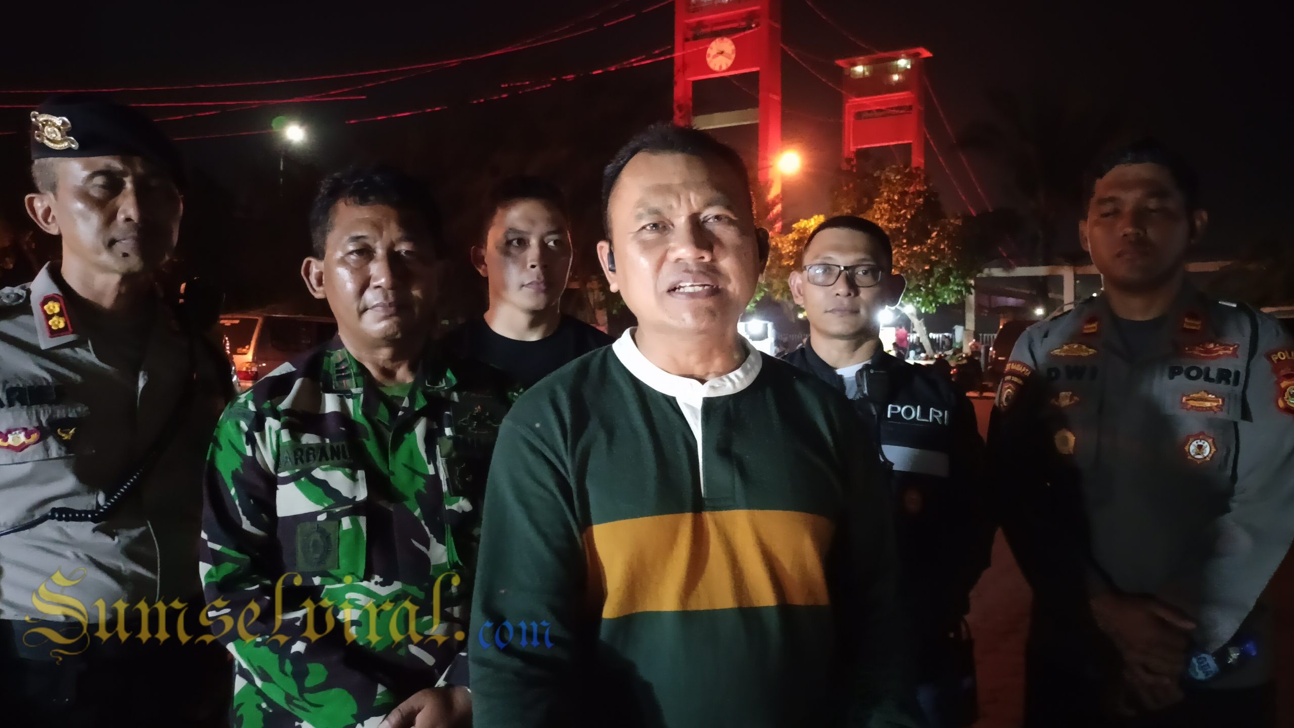 Karo Ops Polda Sumsel Kombes Pol Reeza Herasbudi, Didampingi Wadir Samapta Polda Sumsel AKBP Yusantiyo Sandy, Kapolsek IB 1 Kompol Ginanjar Aliya Sukmana, Pasi Intel kodim Kapten Sarbanu, Kasat Samapta Polrestabes Palembang AKBP Arief Wibowo