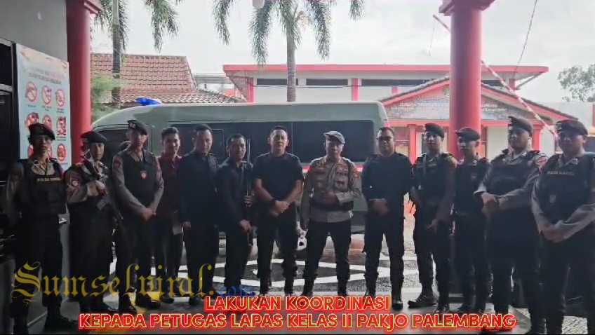 Sebelum Pengawalan, Tim Dit Samapta Polda Sumsel melakukan koordinasi dengan pihak Lapas Panjo