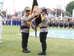 Terima Pataka Atidhira Wira Bhakti, Irjen Pol Andi Rian Resmi Pimpin Polda Sumsel