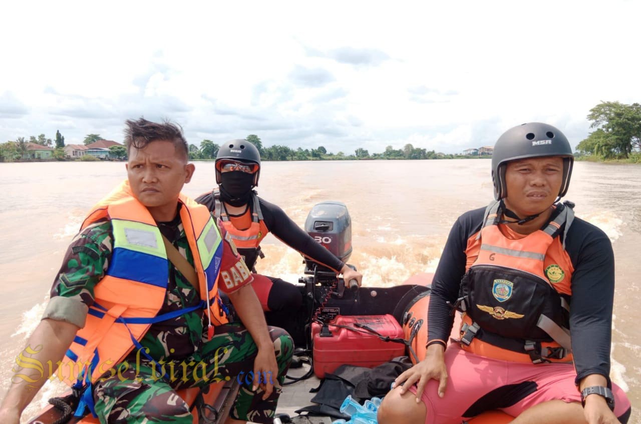 Gerak Cepat Tim SAR Gabungan Cari Korban Tenggelam Kapal Ketek